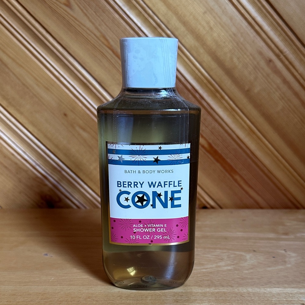Bath & Body Works Berry Waffle Cone Shower Gel
